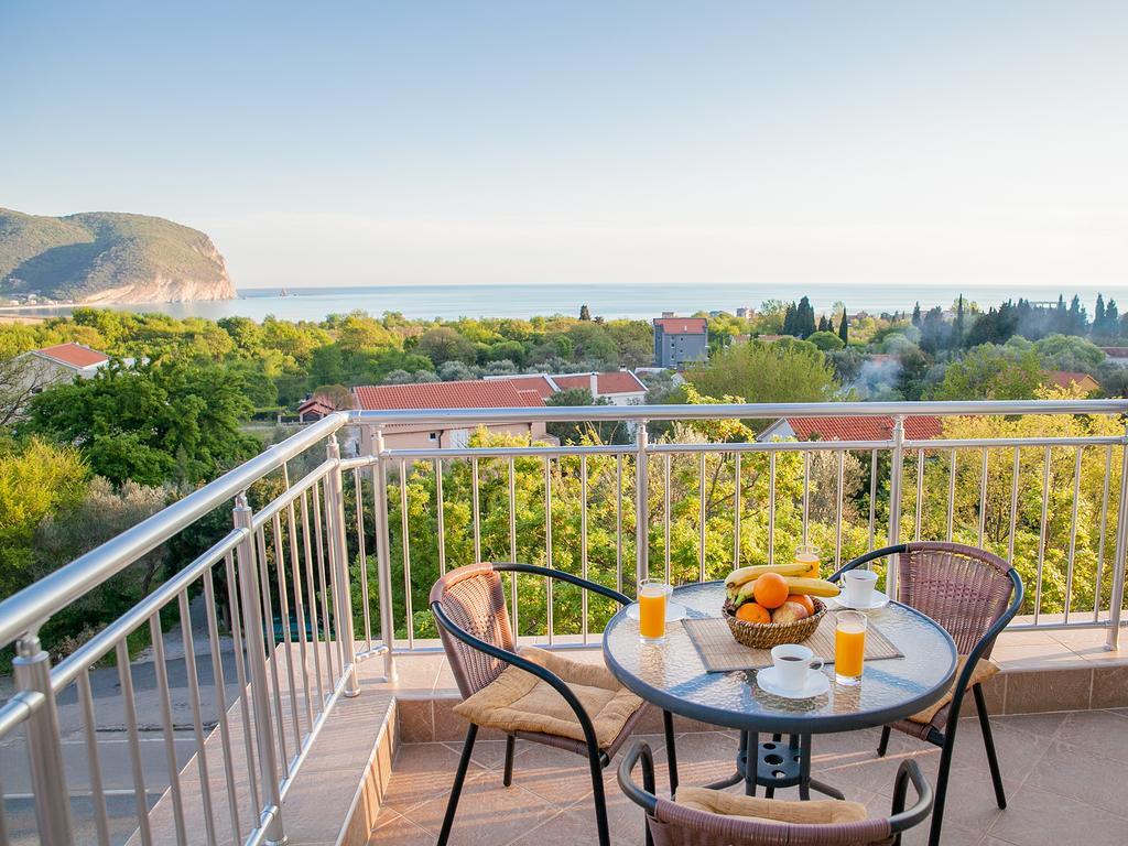 Pansion Nobel Hotel Petrovac ภายนอก รูปภาพ