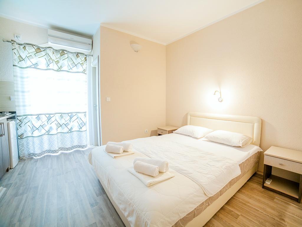 Pansion Nobel Hotel Petrovac ห้อง รูปภาพ