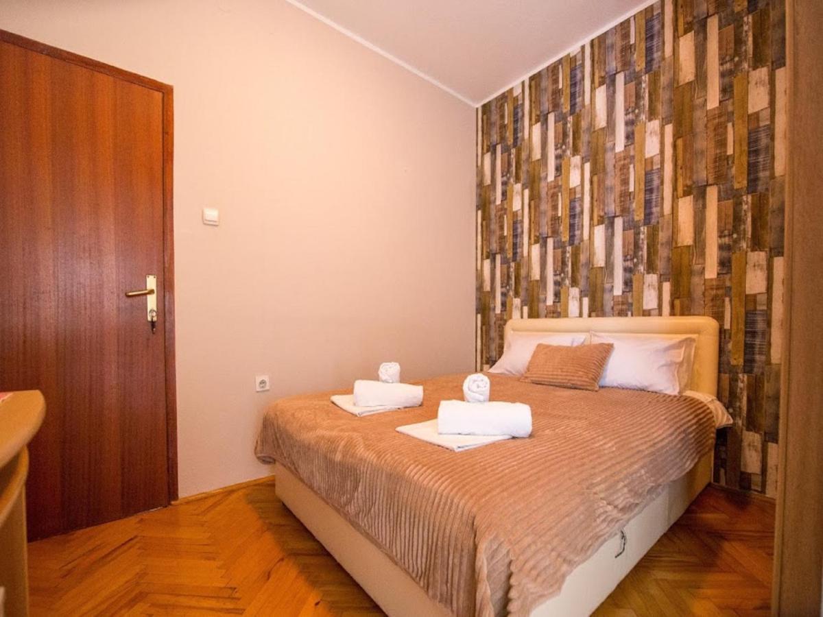 Pansion Nobel Hotel Petrovac ภายนอก รูปภาพ